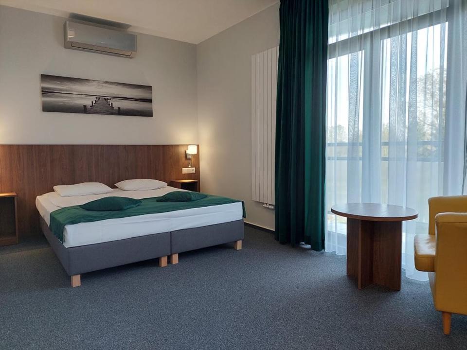 Eurohotel Baniocha Εξωτερικό φωτογραφία